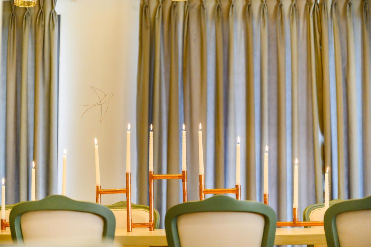 Emerald Suites 弗洛里纳 外观 照片
