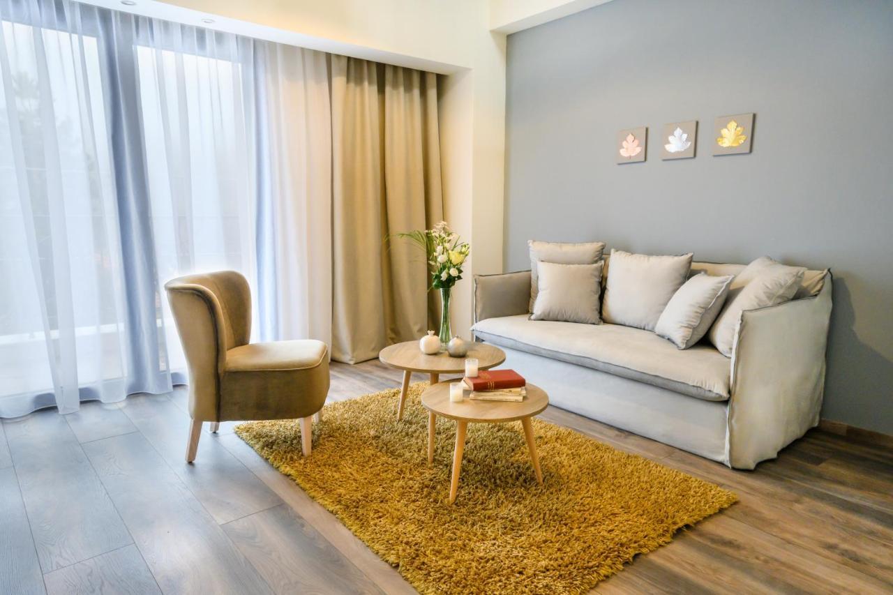 Emerald Suites 弗洛里纳 外观 照片