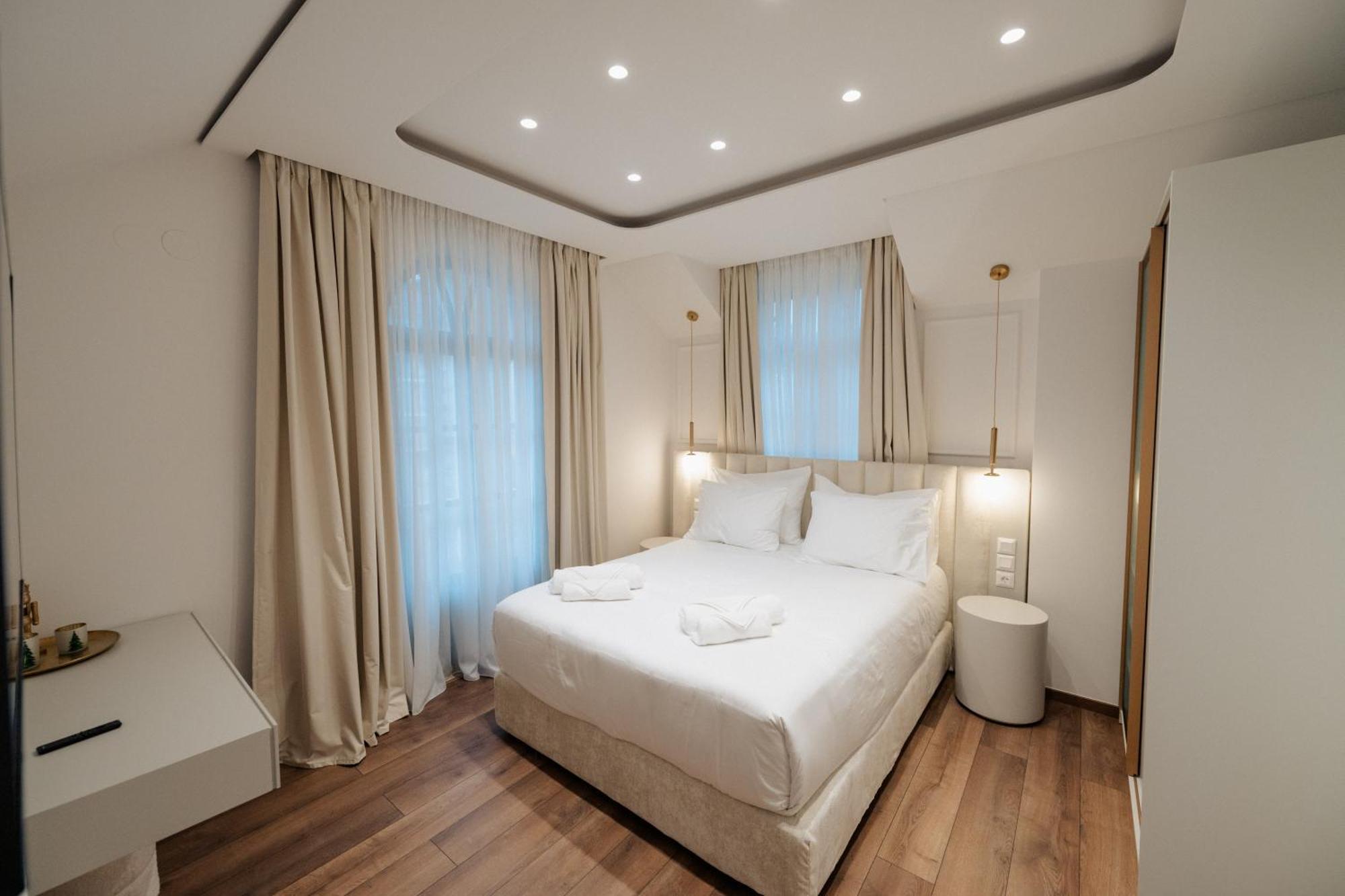 Emerald Suites 弗洛里纳 外观 照片