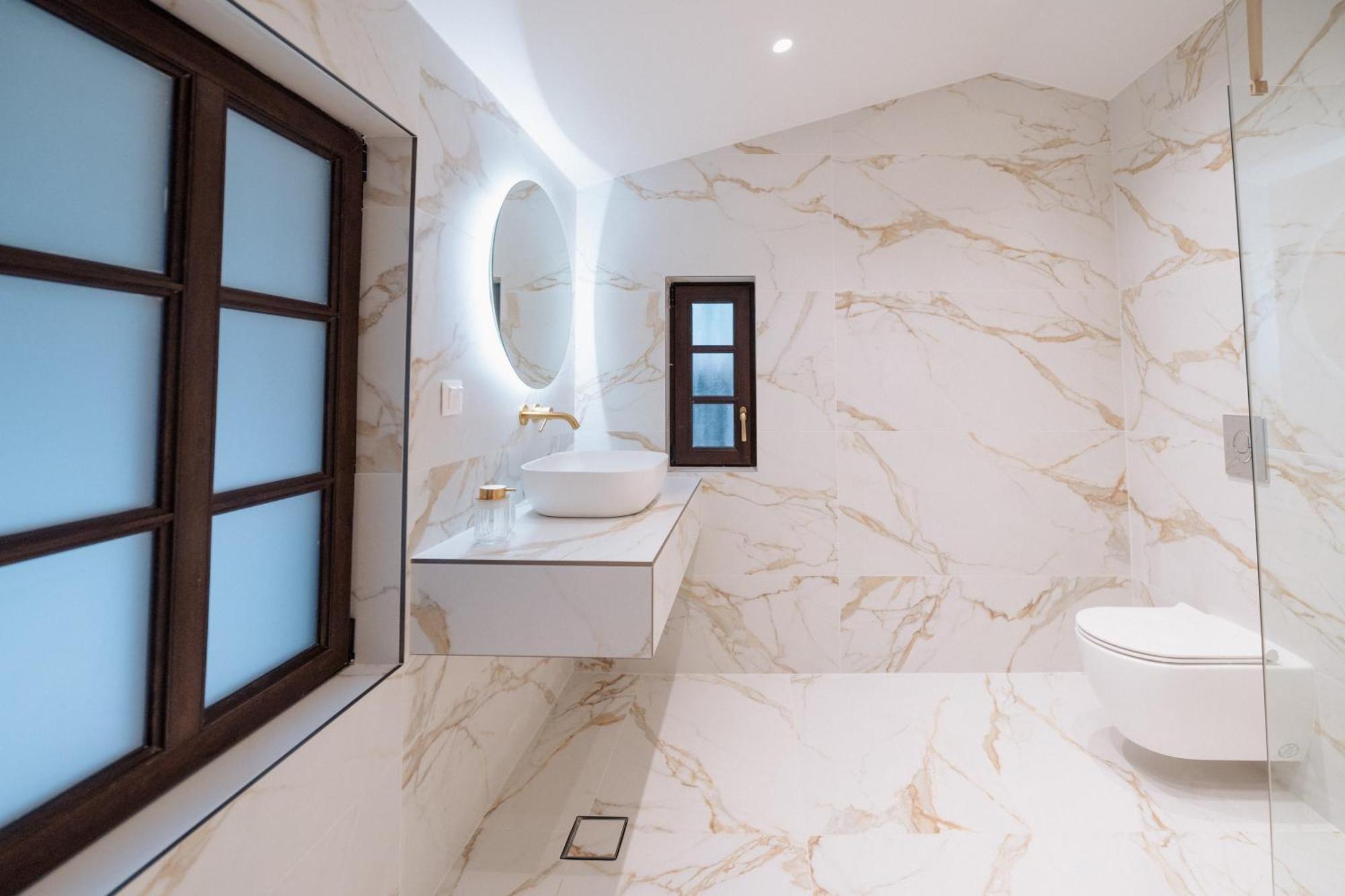 Emerald Suites 弗洛里纳 外观 照片
