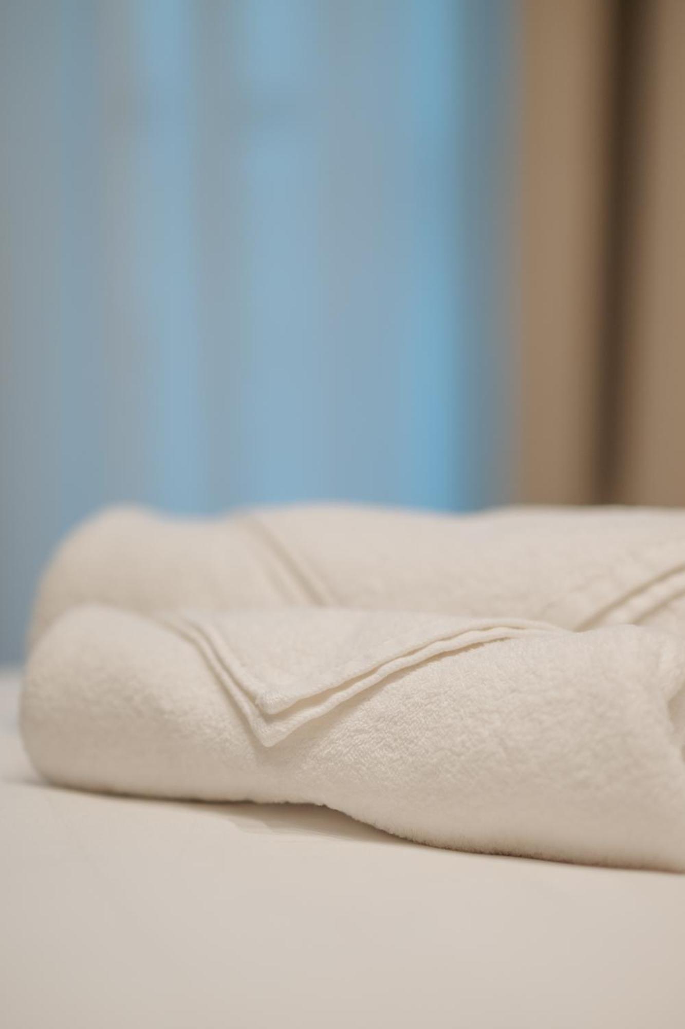 Emerald Suites 弗洛里纳 外观 照片