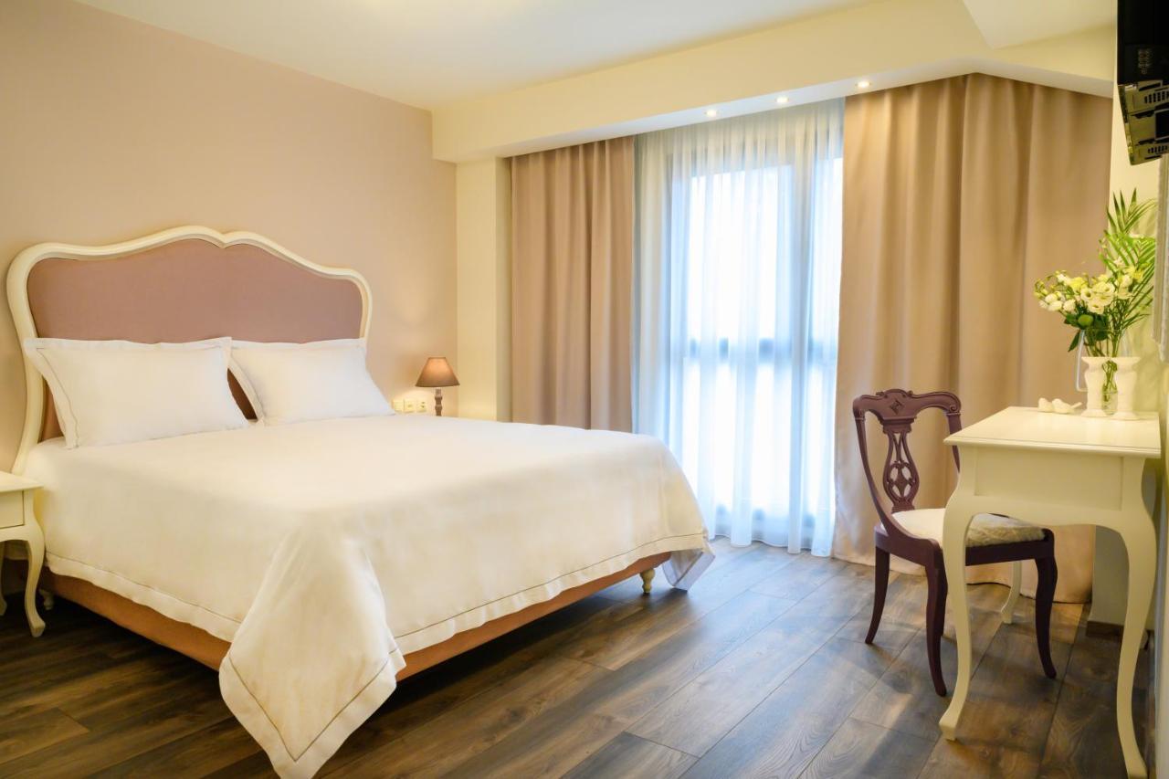 Emerald Suites 弗洛里纳 外观 照片